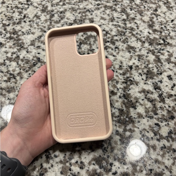 iphone 12 Case - Picture 2 of 4